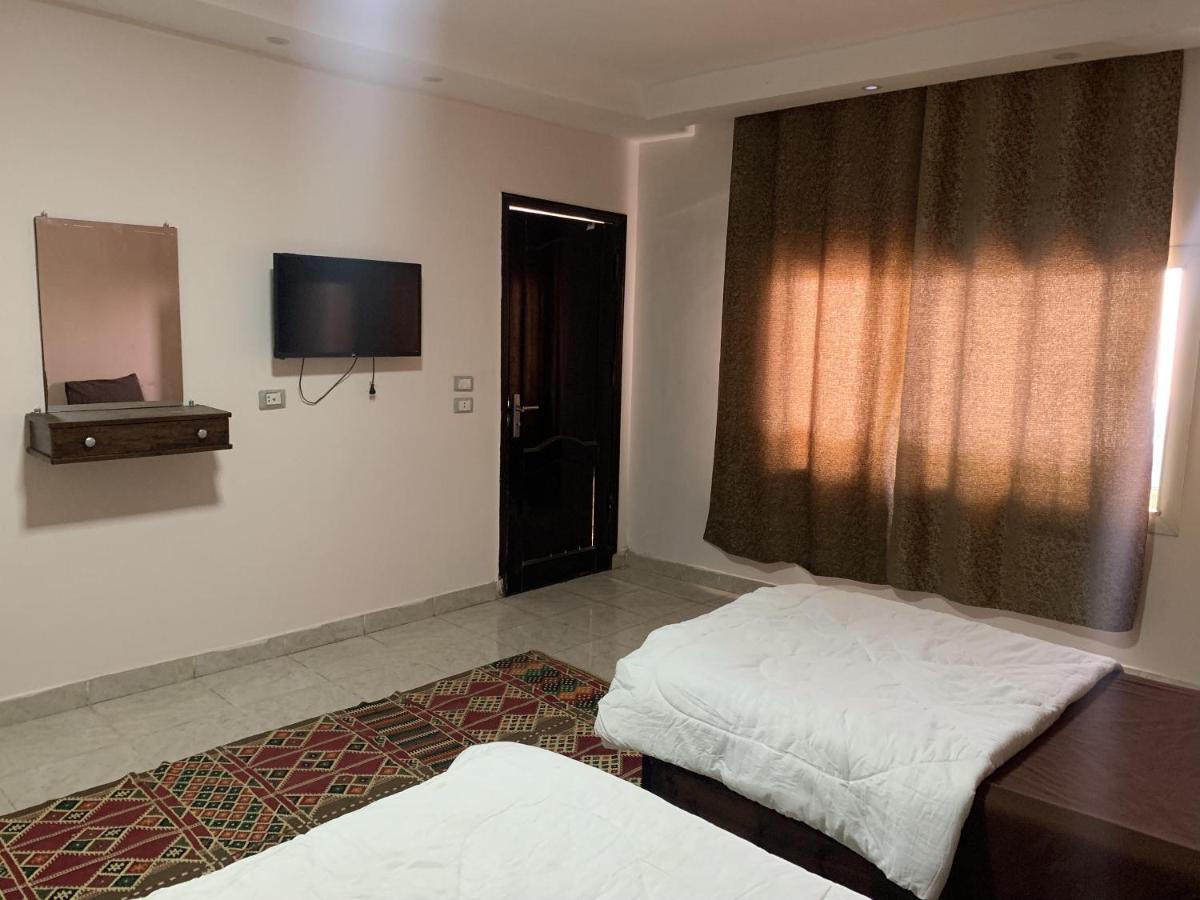 King Khufu Pyramids View Hotel Kafrat al Jabal Exterior photo