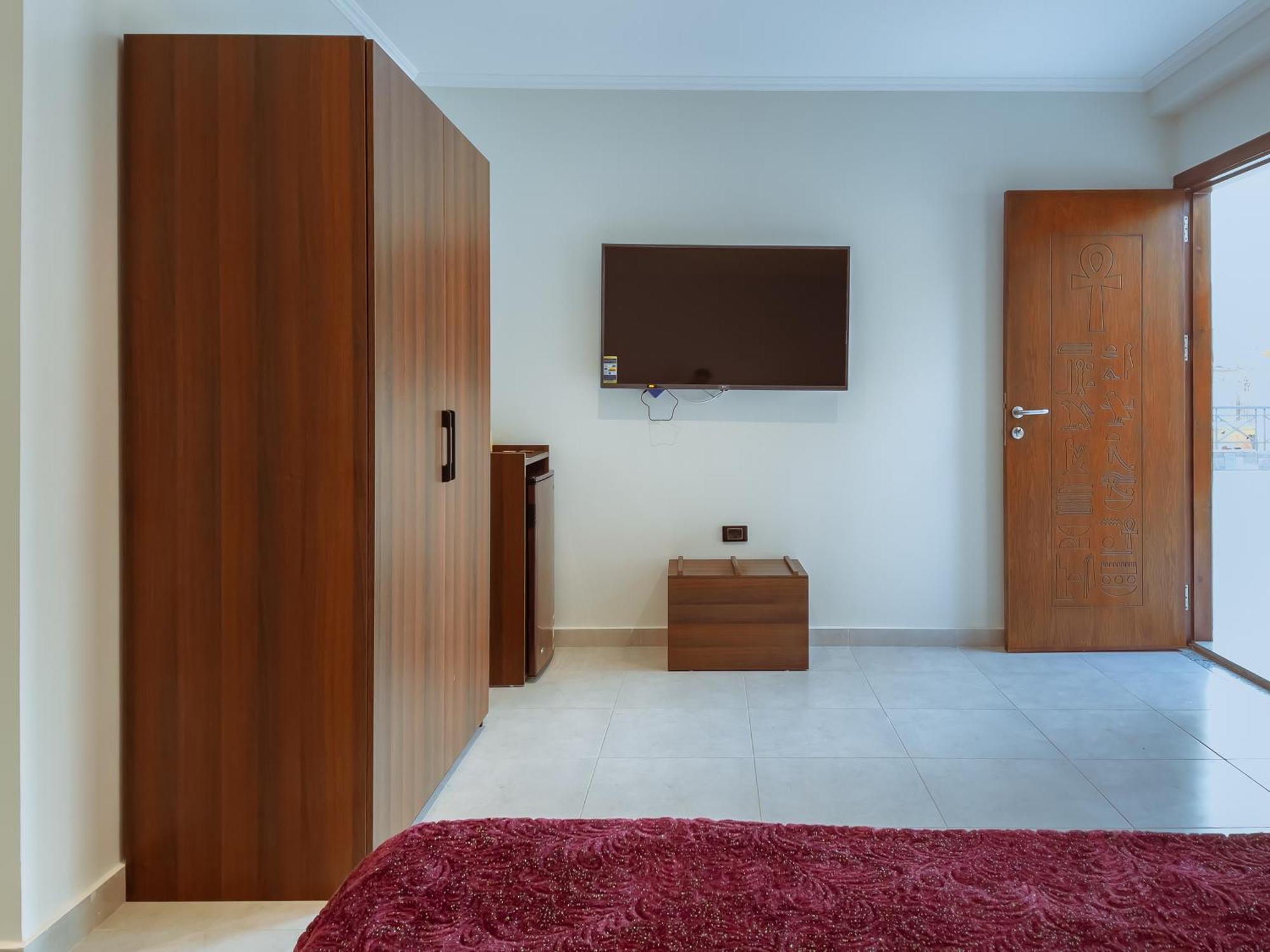 King Khufu Pyramids View Hotel Kafrat al Jabal Room photo